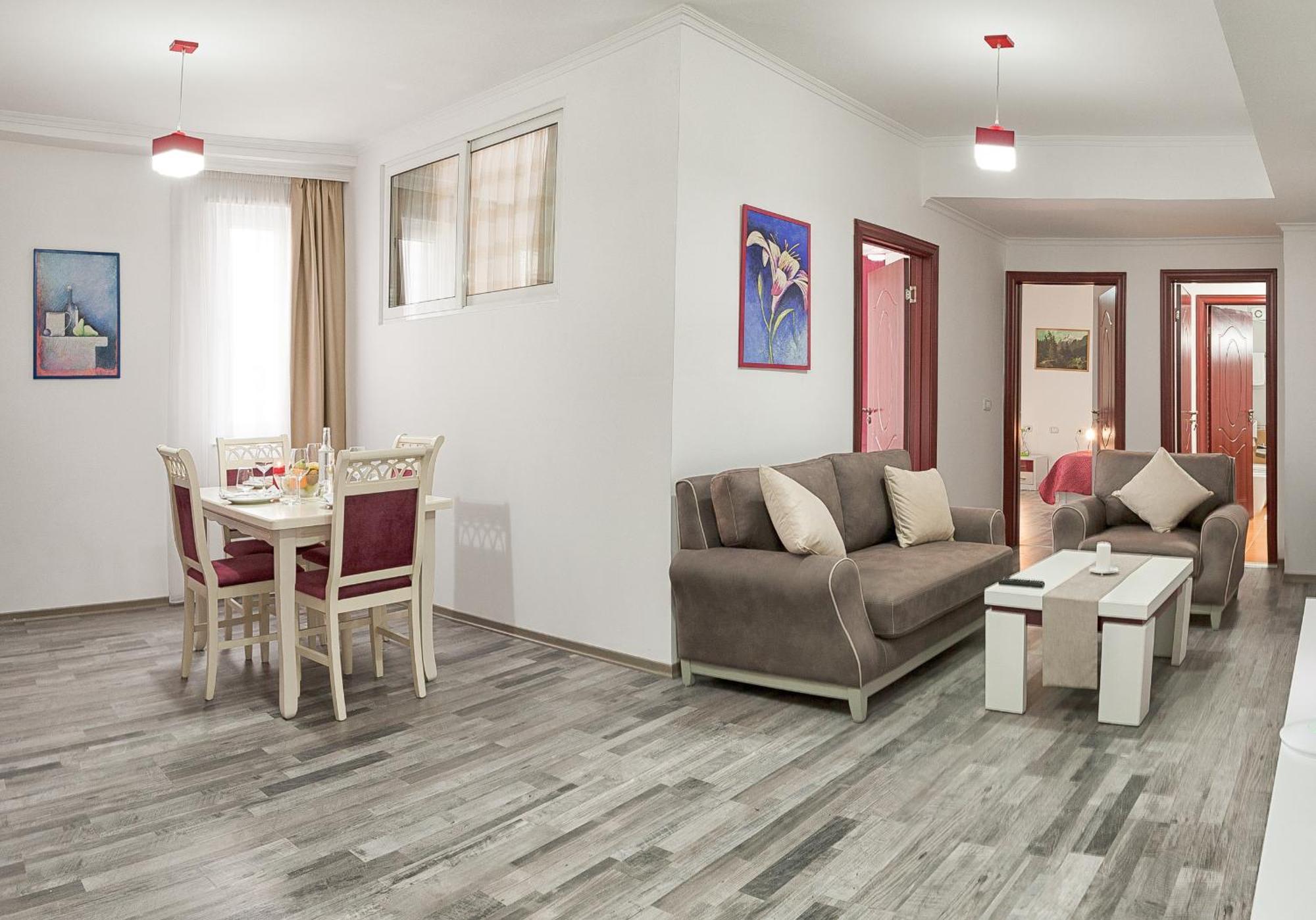 Dora Residence Collak Bilik gambar
