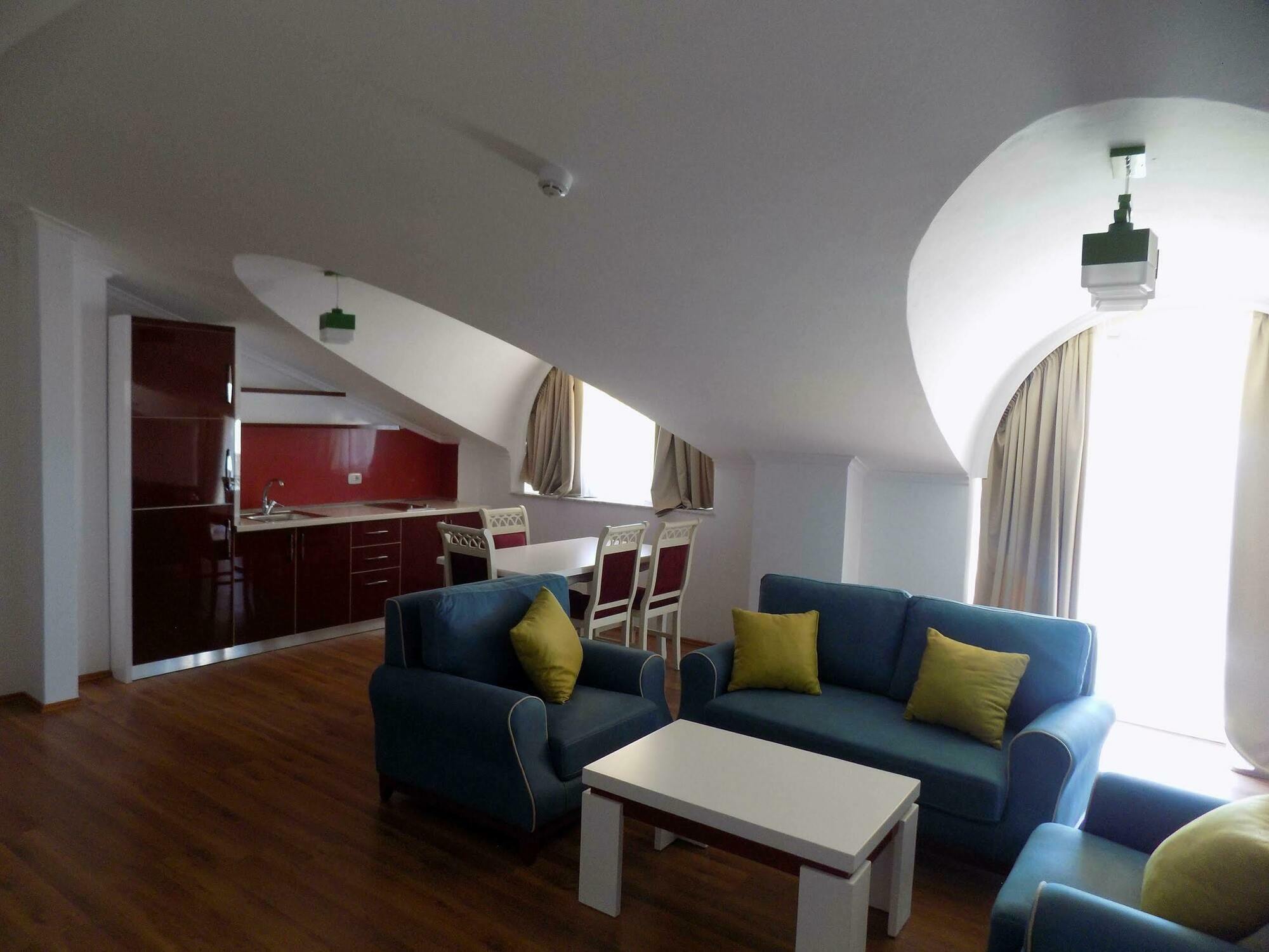 Dora Residence Collak Luaran gambar